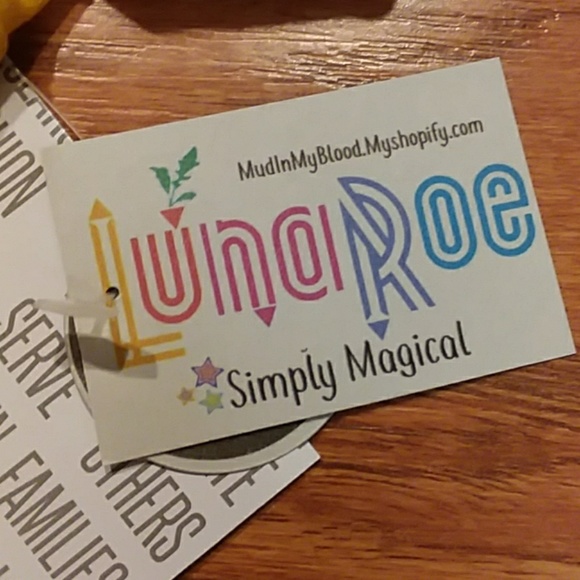 女❤ Gryffindor "Luna-Roe" Striped Classic Tee - Picture 3 of 4